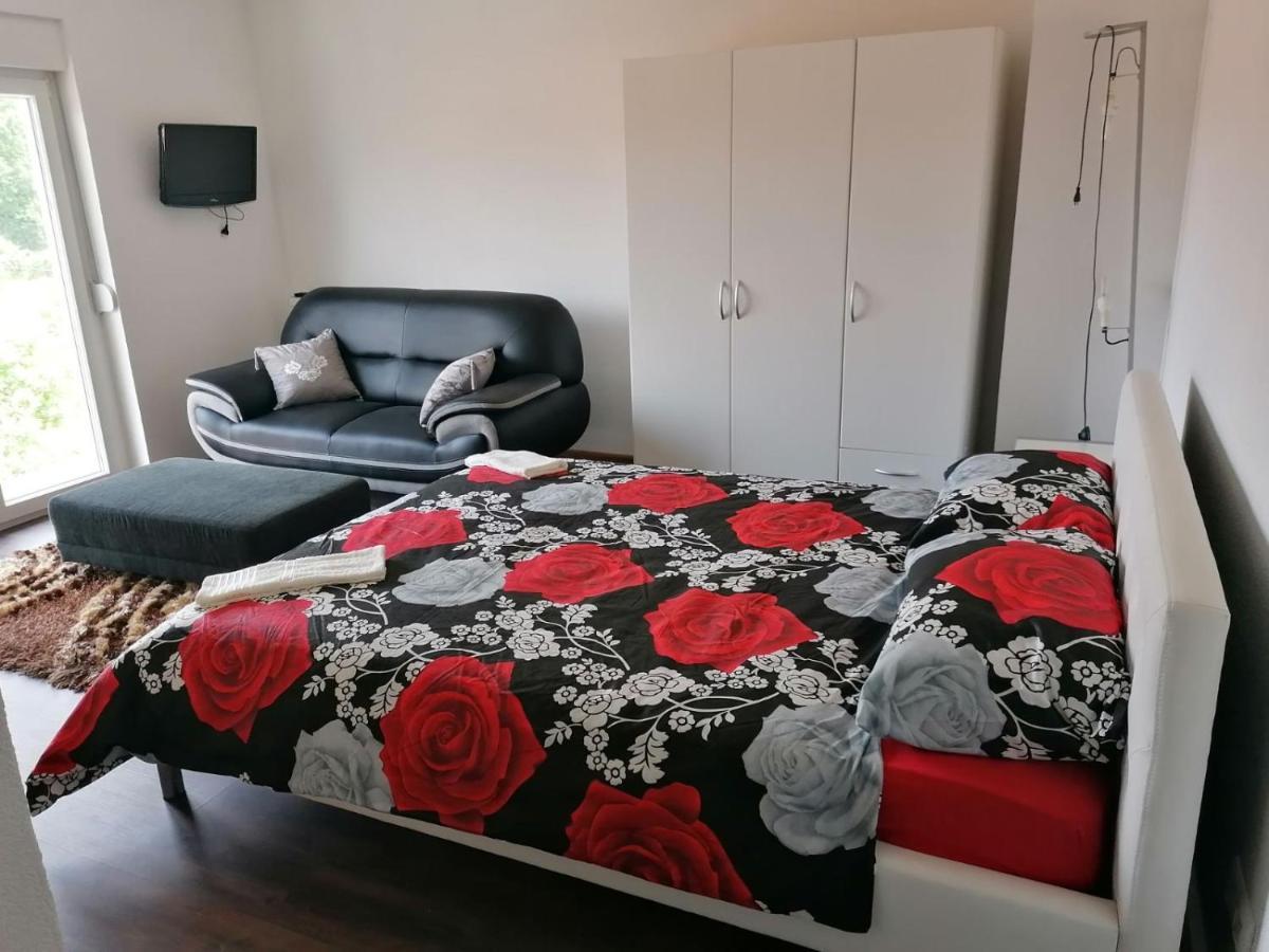 Apartmani Imamovic Dubrave Gornje Exterior photo